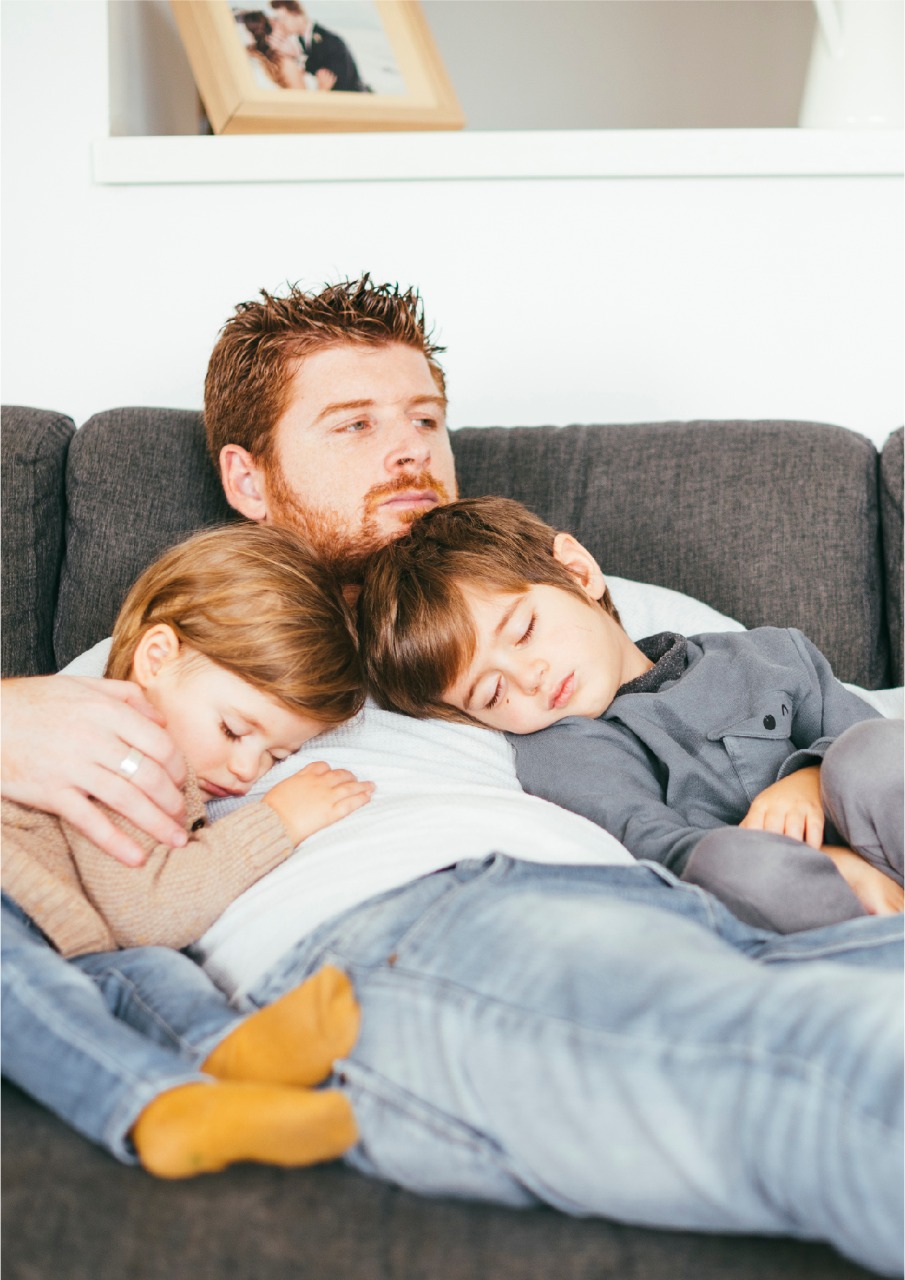 kids sleeping with father